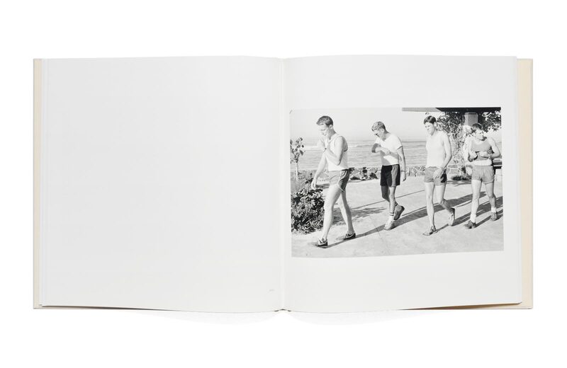 Waikiki - Henry Wessel | moom bookshop - 藝術書籍與雜誌