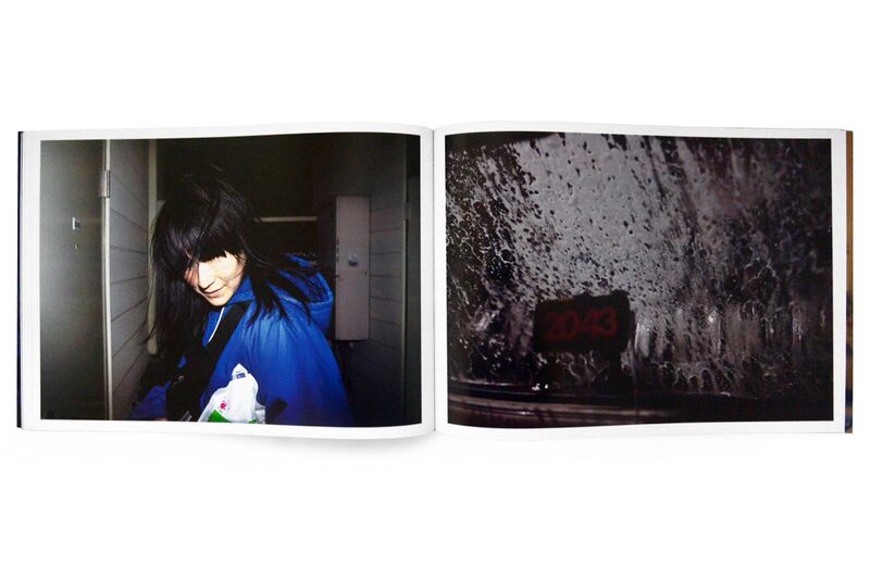 タ・ソム奇跡តាសោម、油絵女神たちの微笑む TIDE - Hiromi Furusato | moom bookshop - art books and magazines