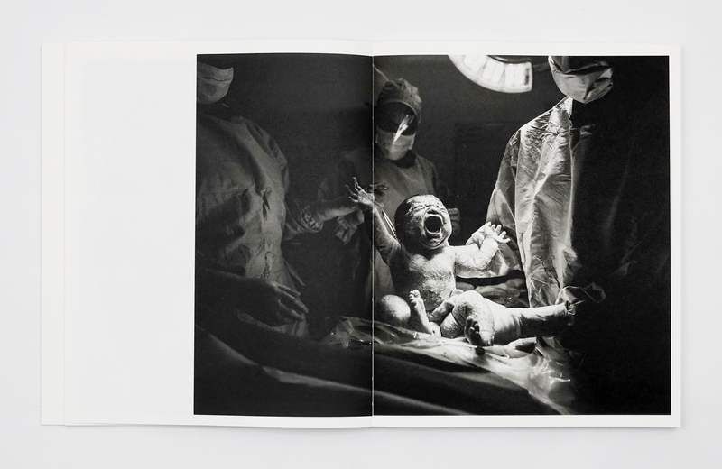 Murmurings of the Skin - Olivia Arthur | moom bookshop - 藝術書籍與雜誌