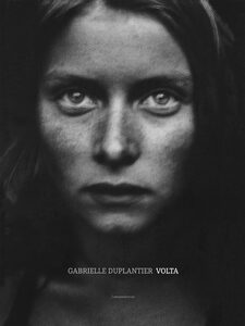 Monica - Yves Trémorin | moom bookshop - 攝影書與雜誌