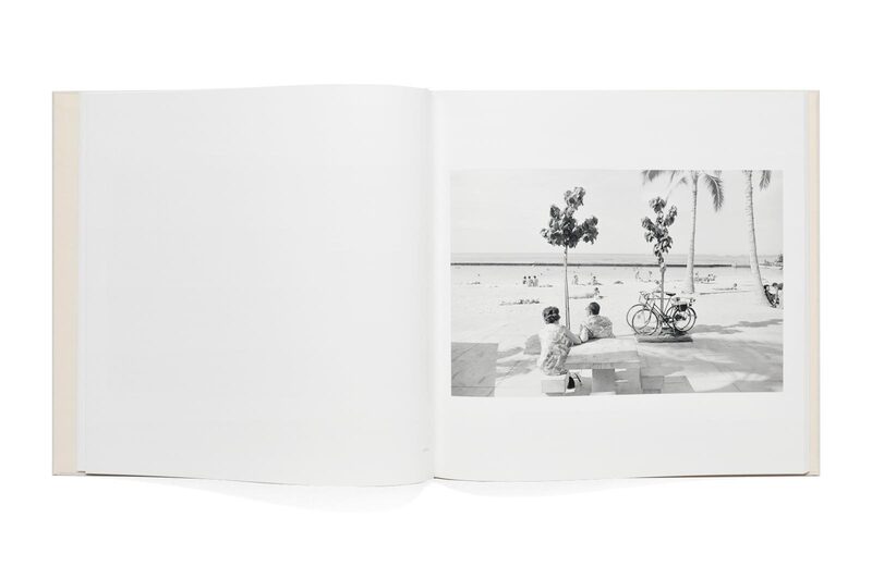 Waikiki - Henry Wessel | moom bookshop - 攝影書與雜誌
