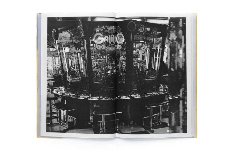 Concrete Octopus - 金村修| moom bookshop - 藝術書籍與雜誌