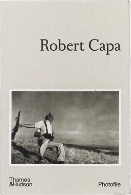 Robert Capa (Photofile) (9780500410660)
