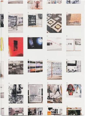 Site Specific: Photography Exhibitions from Around the World (9780645274639)