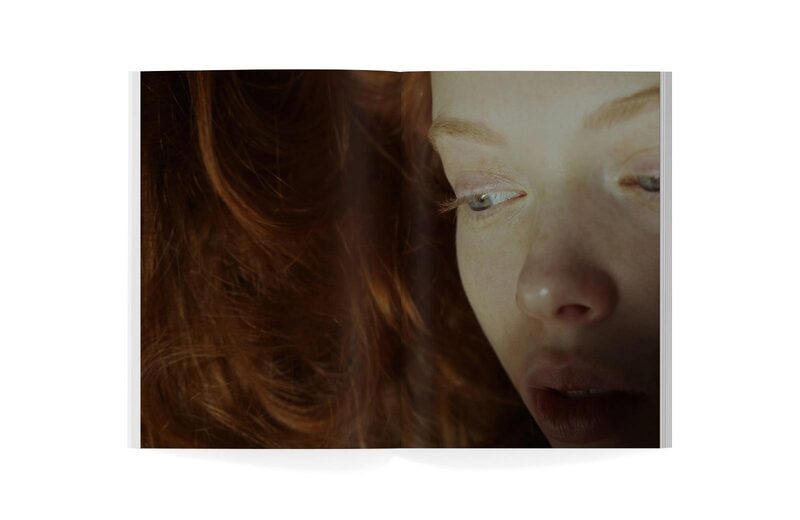 Marta Bevacqua HER OUT THERE 写真集 Her Out There - Marta Bevacqua | moom bookshop - 藝術書籍與雜誌