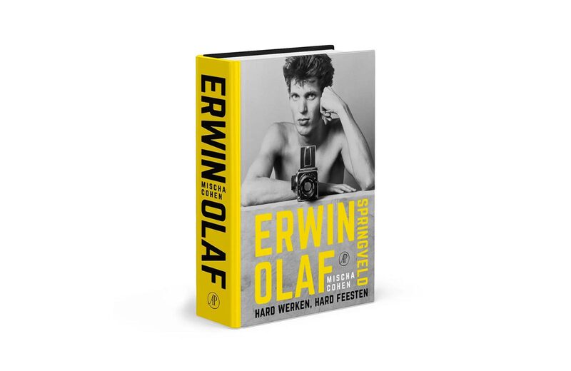 Erwin Olaf 2冊セット Erwin Olaf: The Biography - Erwin Olaf、Mischa Cohen | moom