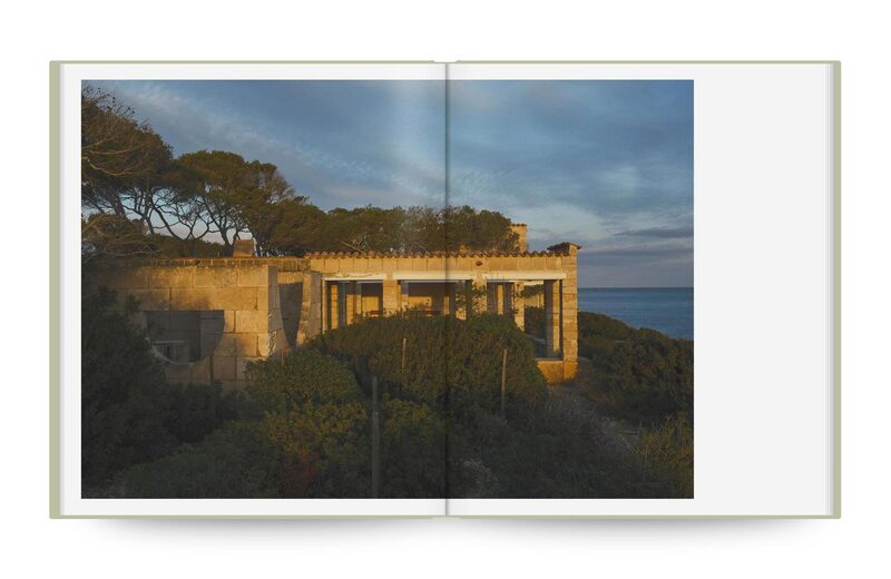 洋書 Utzon Logbook :Two Houses on Majorca Can Lis, Jørn Utzon - Jørn Utzon, Simon Watson | moom bookshop