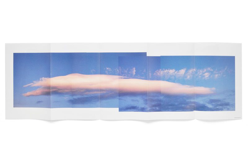 【2025 新作】 midday photobooks - bookshop moom | Hamamoto Kanade - ghost アート・デザイン・音楽