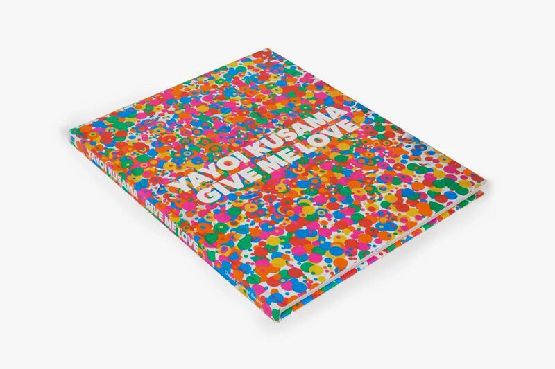 Yayoi Kusama: Give Me Love - 草間彌生| moom bookshop - 藝術書籍與雜誌