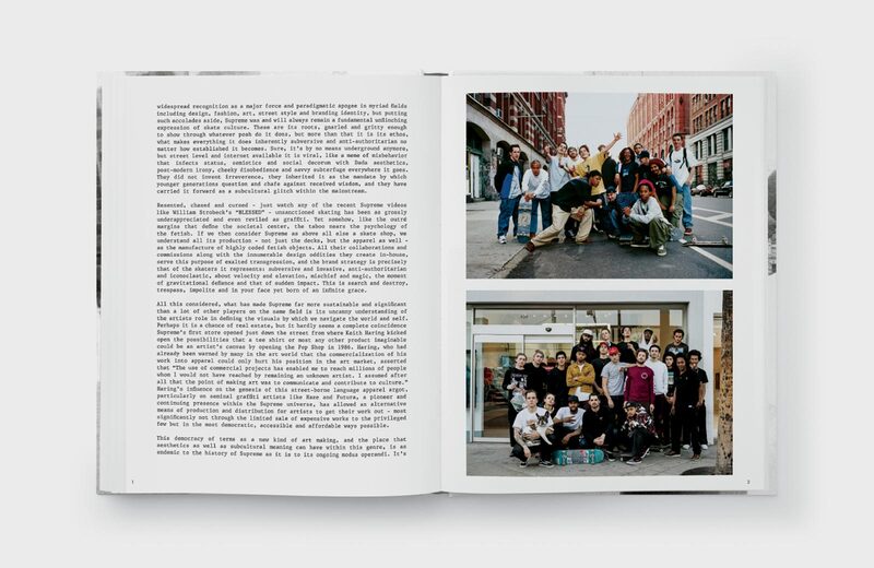 Supreme | moom bookshop - 藝術書籍與雜誌