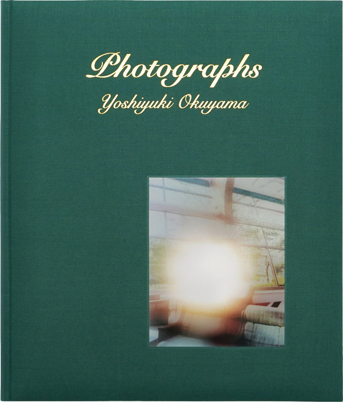 photographs (9784865412222)