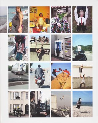 Four Thousand Threads (9781527203969)