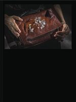 Under Nobodys Eyes (9788822923226)