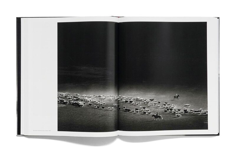 Where the World is Melting - Ragnar Axelsson | moom bookshop - art books and magazines