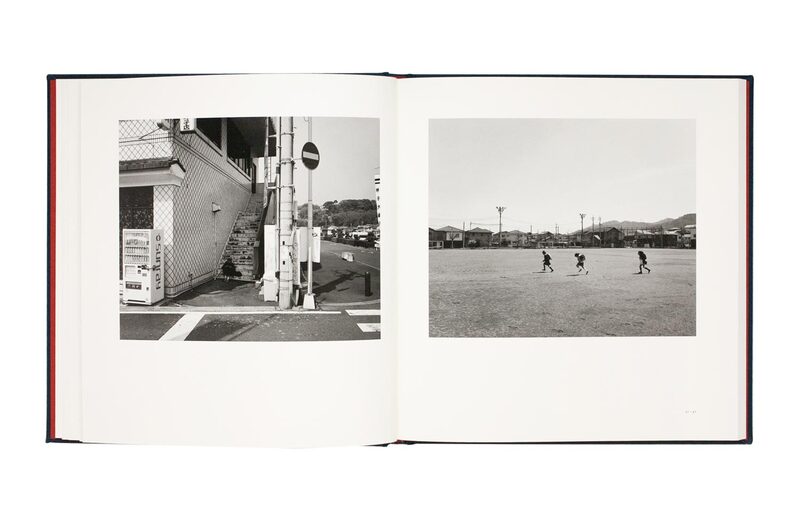 日本・NIPPON 2010-2020 - 本山周平| moom bookshop - 藝術書籍與雜誌